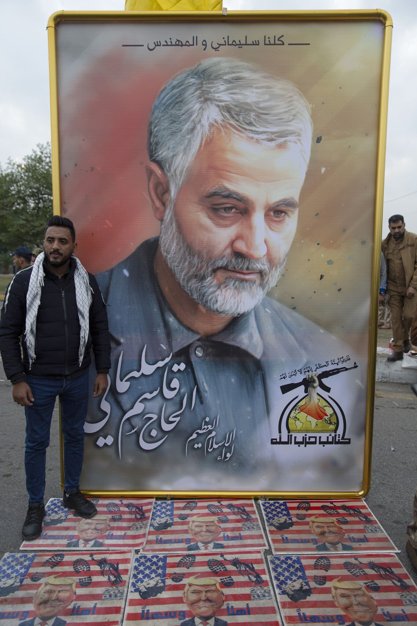 מיצב לזכרו של סולימאני ברחובות בגדאד, עיראק, ארכיון, ינואר 2020 (צילום: AP Photo/Nasser Nasser)