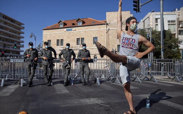 מחאה נגד נתניהו בירושלים, יולי 2020 (צילום: AP Photo/Oded Balilty)