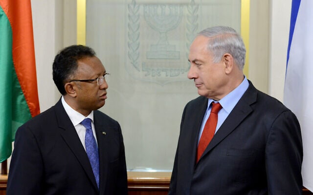 ראש הממשלה בנימין נתניהו נפגש עם נשיא מדגסקר, הר רג&#039;ונאריממפיאנינה, בירושלים ב-2014 (צילום: Kobi Gideon לע