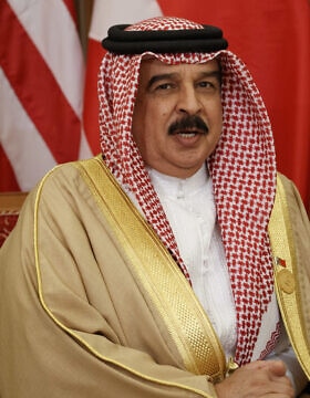 מלך בחריין חמד בן עיסא אל-חליפה (צילום: AP Photo/Evan Vucci, File)