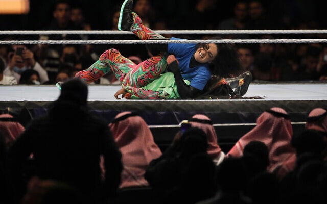 תחרות היאבקות לנשים בערב הסעודית, פברואר 2020 (צילום: AP Photo/Amr Nabil)