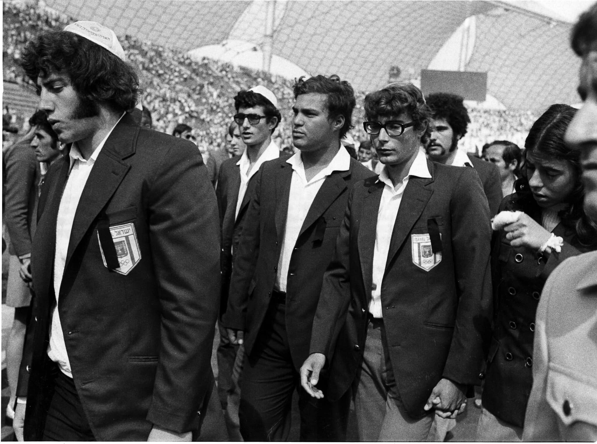 חברי המשלחת הישראלית האולימפית למינכן, לאחר רצח חבריהם בידי אנשי ארגון &quot;ספטמבר השחור&quot;, ספטמבר 1972 (צילום: AP Photo/Anonymous)