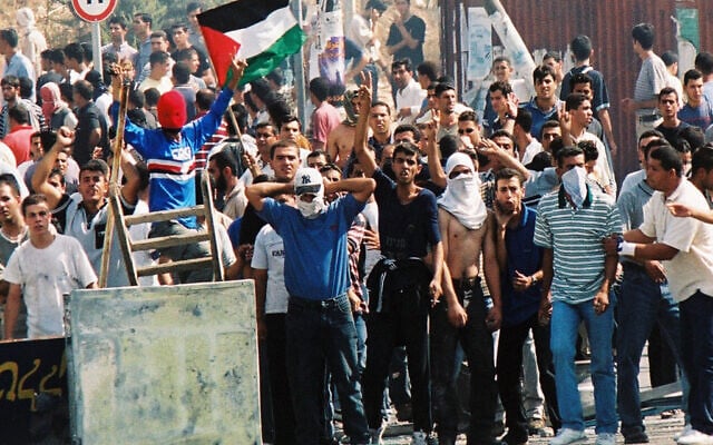הפגנה באום אל-פחם ב-2 באוקטובר 2000 (צילום: Yossi Zamir/Flash 90)
