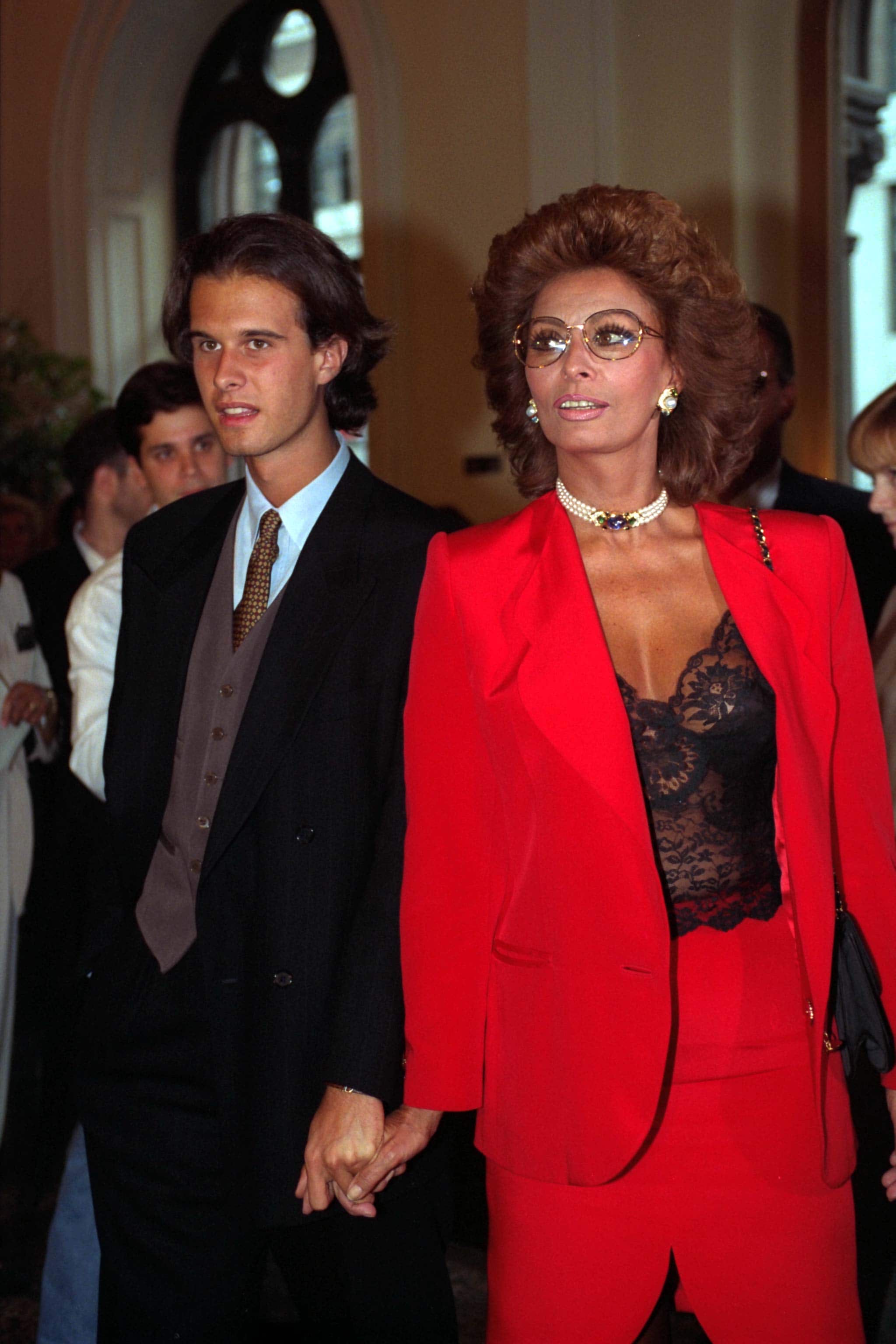 סופיה לורן ובנה אדוארדו פונטי, ספטמבר 2004 (צילום: AP)