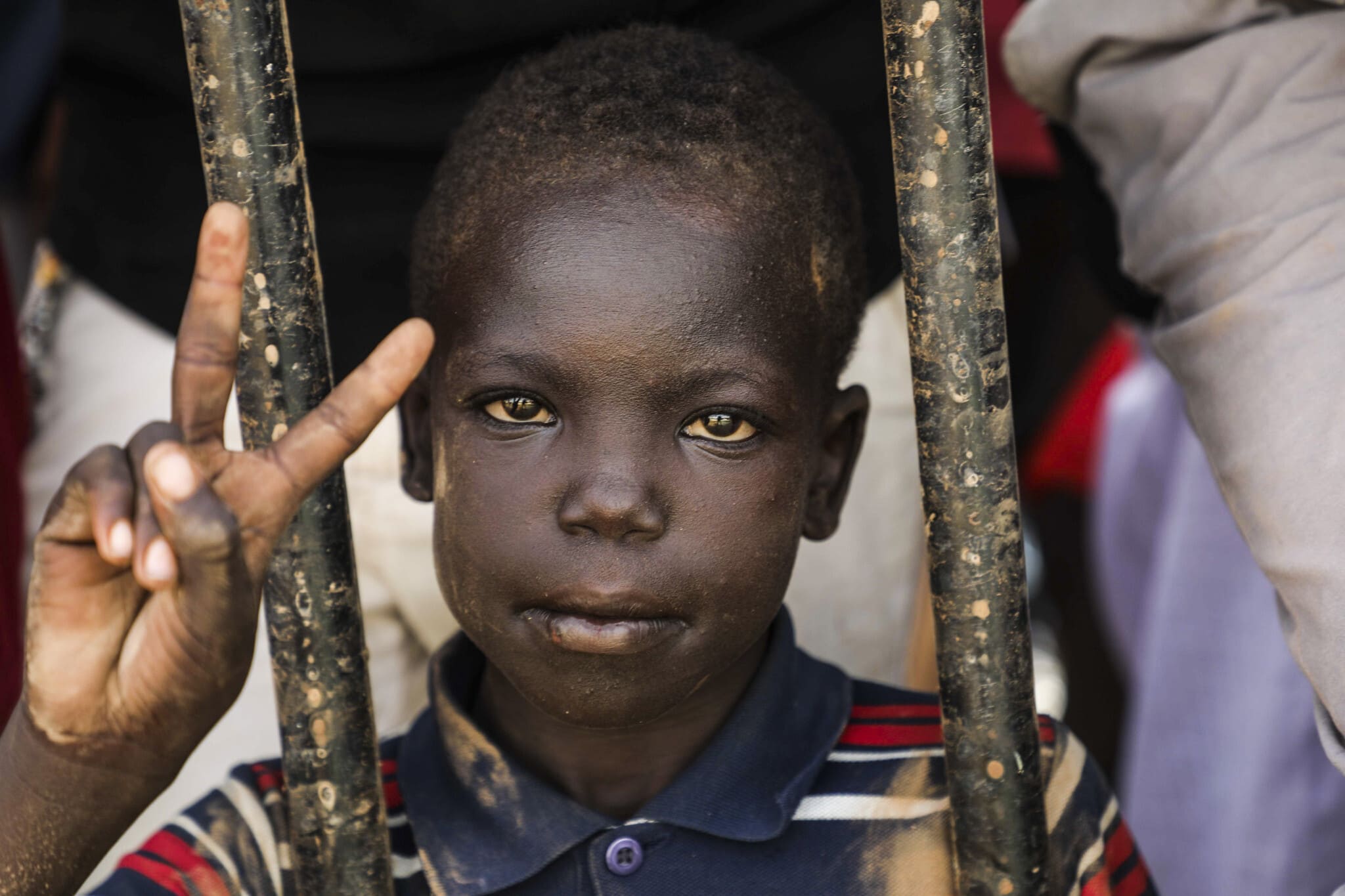 ילד סודאני בהפגנה בחרטום, בירת סודאן, ב-18 ביולי 2019 (צילום: AP Photo/Mahmoud Hjaj)