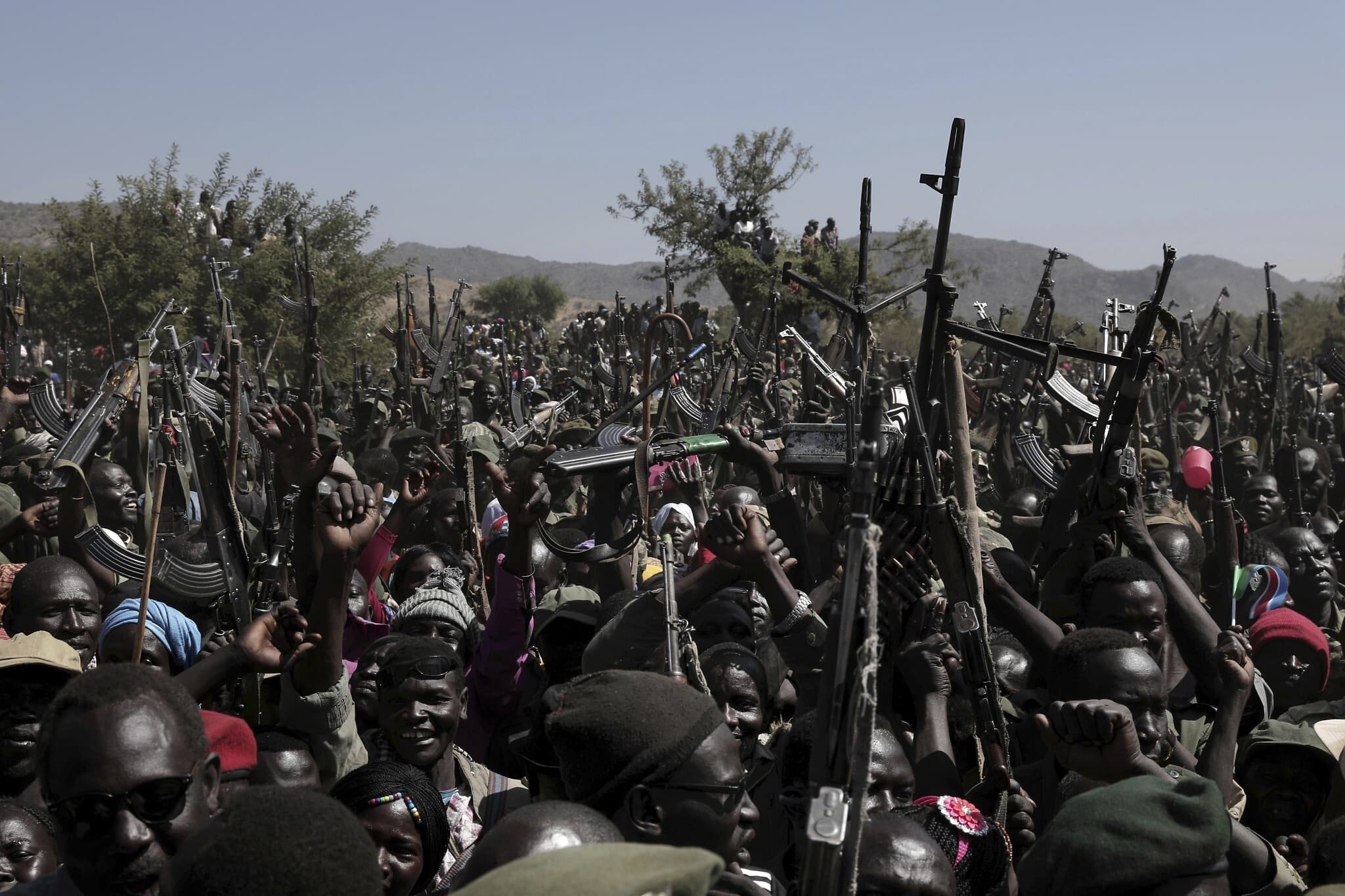מורדים חמושים של תנועת השחרור של סודאן בכפר הצפוני קאודה, 9 בינואר 2020 (צילום: AP Photo/Nariman El-Mofty)