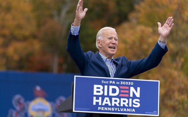 ג&#039;ו ביידן בעצרת בחירות בפנסילבניה, ב-24 באוקטובר 2020 (צילום: AP Photo/Andrew Harnik)