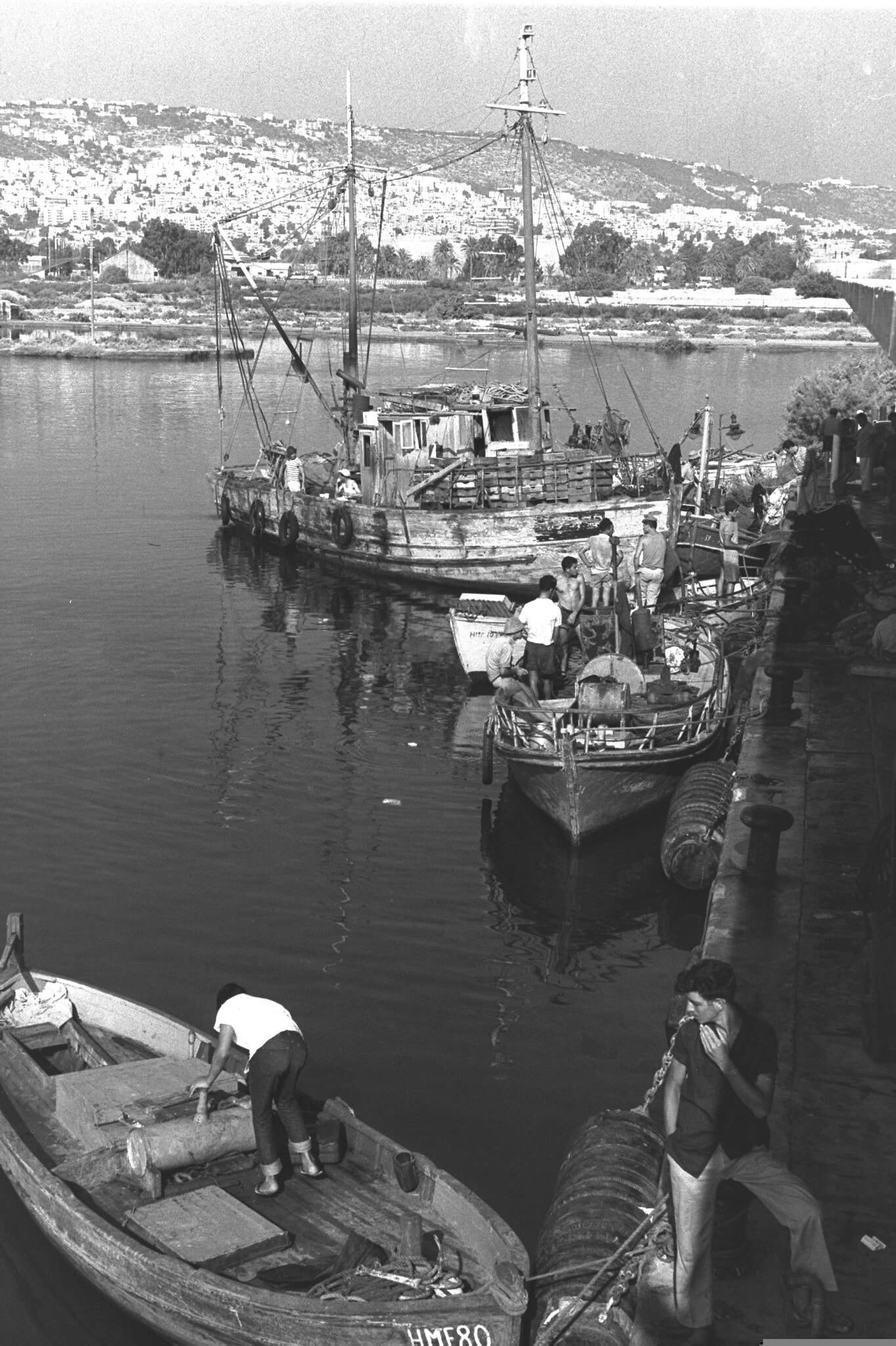 דיג באזור הקישון, אוגוסט 1959 (צילום: PRIDAN MOSHE לע&quot;מ)