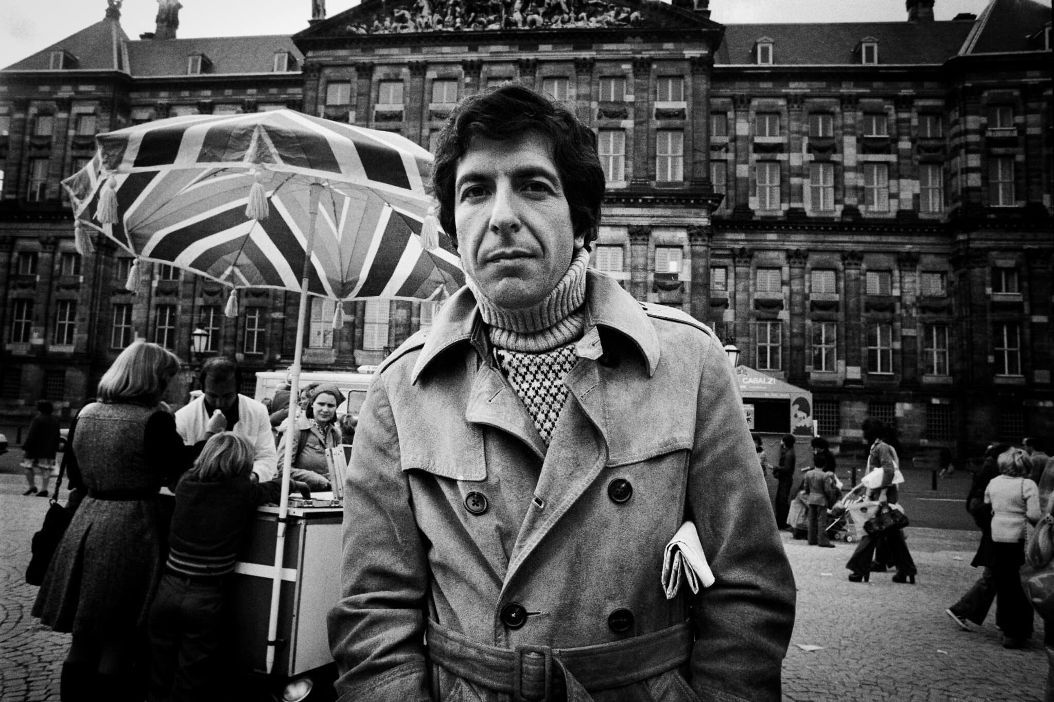 לאונרד כהן באמסטרדם, אפריל 1972 (צילום: Gijsbert Hanekroot / Alamy)
