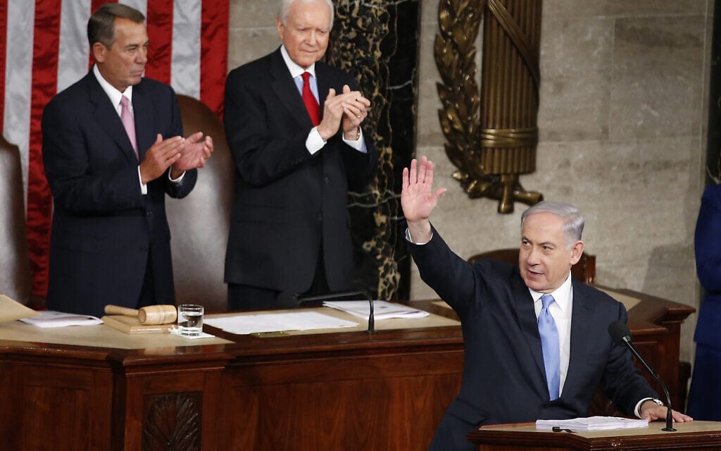 בנימין נתניהו נואם בקונגרס האמריקאי נגד הסכם הגרעין עם איראן, 3 במרץ 2015 (צילום: AP Photo/Andrew Harnik)