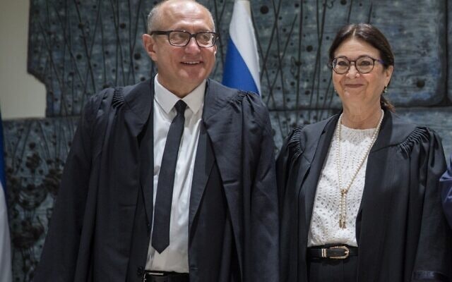 שופטי בית המשפט העליון אסתר חיות ואלכס שטיין (צילום: Hadas Parush/Flash90)