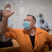 רומן זדורוב בדיון בבקשתו למשפט חוזר, בבית המשפט העליון בירושלים, 10 בנובמבר 2020 (צילום: יונתן סינדל / פלאש 90)