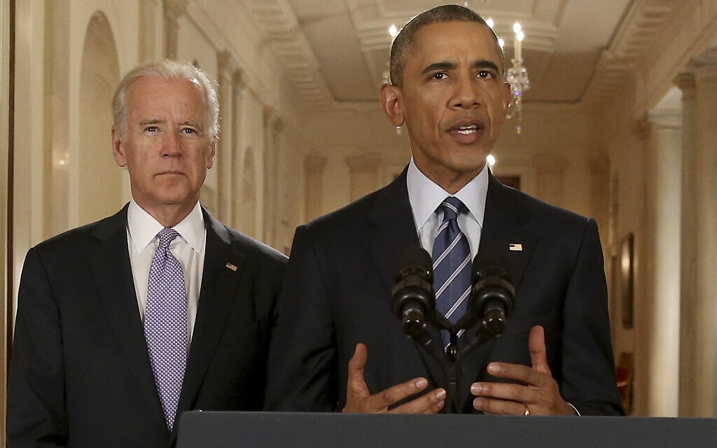 ברק אובמה, ולצידו ג&#039;ו ביידן, מכריז על ההסכם עם איראן ב-14 ביולי 2015 (צילום: AP Photo/Andrew Harnik)