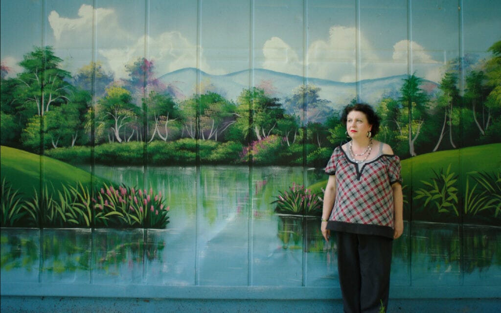 ברברה לוצ'יאטו ב"סוג של גן עדן", סרטו של לנס אופנהיים (צילום: באדיבות Magnolia Pictures)
