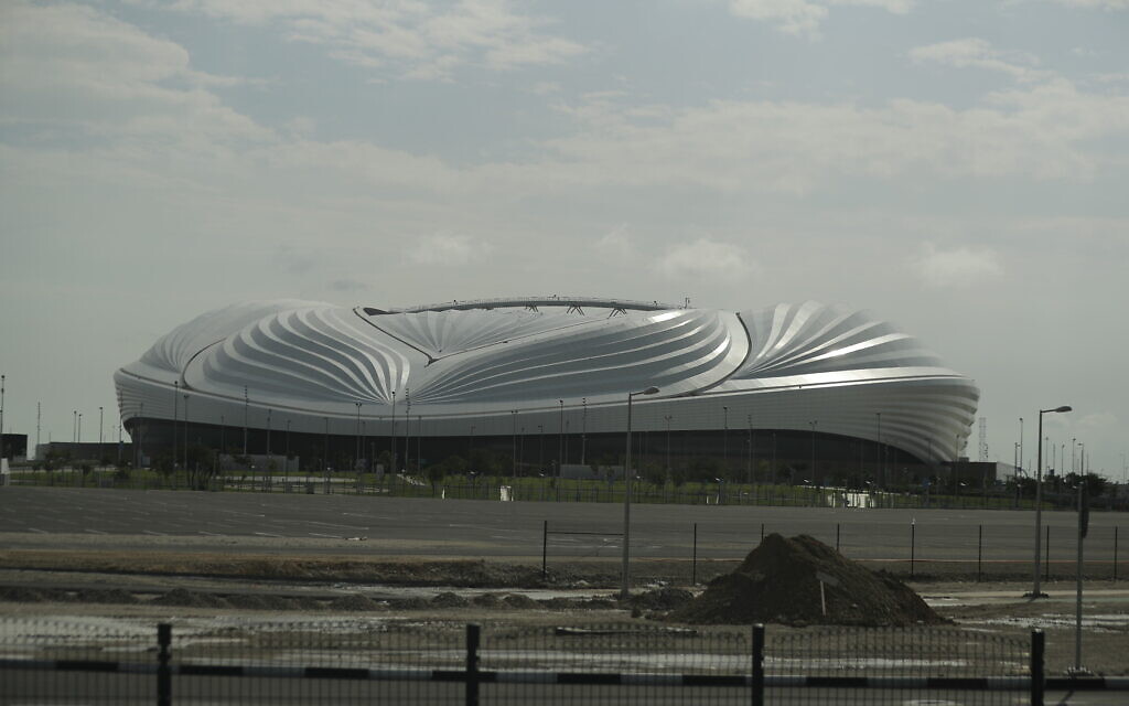 אצטדיון בדוחא שבקטר, שיארח חלק ממשקי מונדיאל 2022 (צילום: Hassan Ammar, AP)