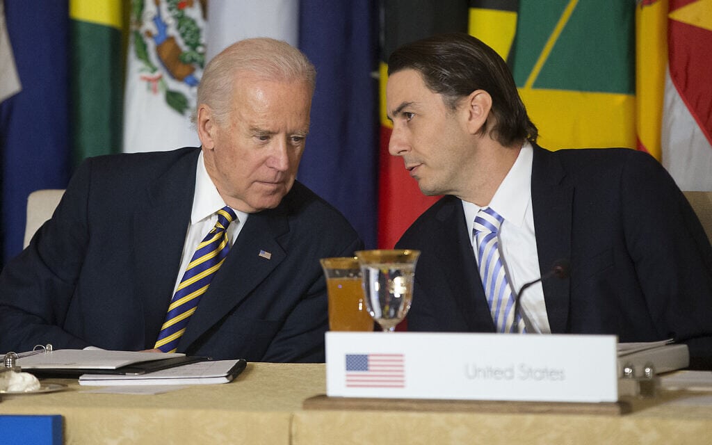 עמוס הוכשטיין וג&#039;ו ביידן ב-2015 (צילום: AP Photo/Pablo Martinez Monsivais)