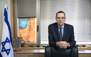 צבי האוזר (צילום: אוליבייה פיטוסי/פלאש90) צבי האוזר (צילום: אוליבייה פיטוסי/פלאש90)
