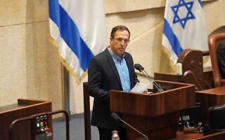 ח"כ משה טור-פז בנאום הבכורה שלו בכנסת, 11 בינואר 2020 (צילום: דני שם טוב, דוברות הכנסת) ח"כ משה טור-פז בנאום הבכורה שלו בכנסת, 11 בינואר 2020 (צילום: דני שם טוב, דוברות הכנסת)