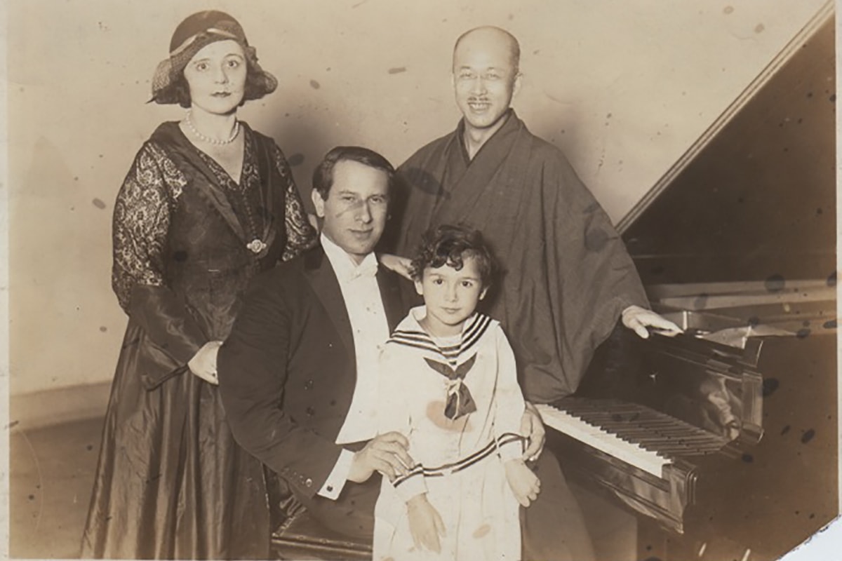 ביאטה סירוטה בגיל 5.5 עם קוסקו יאמאדה, ב-1929 (צילום: אלבום משפחת גורדון)
