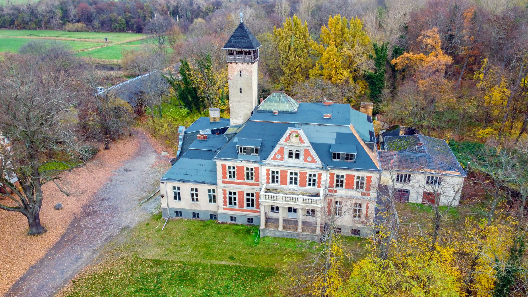 הטירה ששימשה לצילומי "גמביט המלכה" ליד ברלין, גרמניה, בנובמבר 2020 (צילום: Felipe Tofani/Fotostrasse)