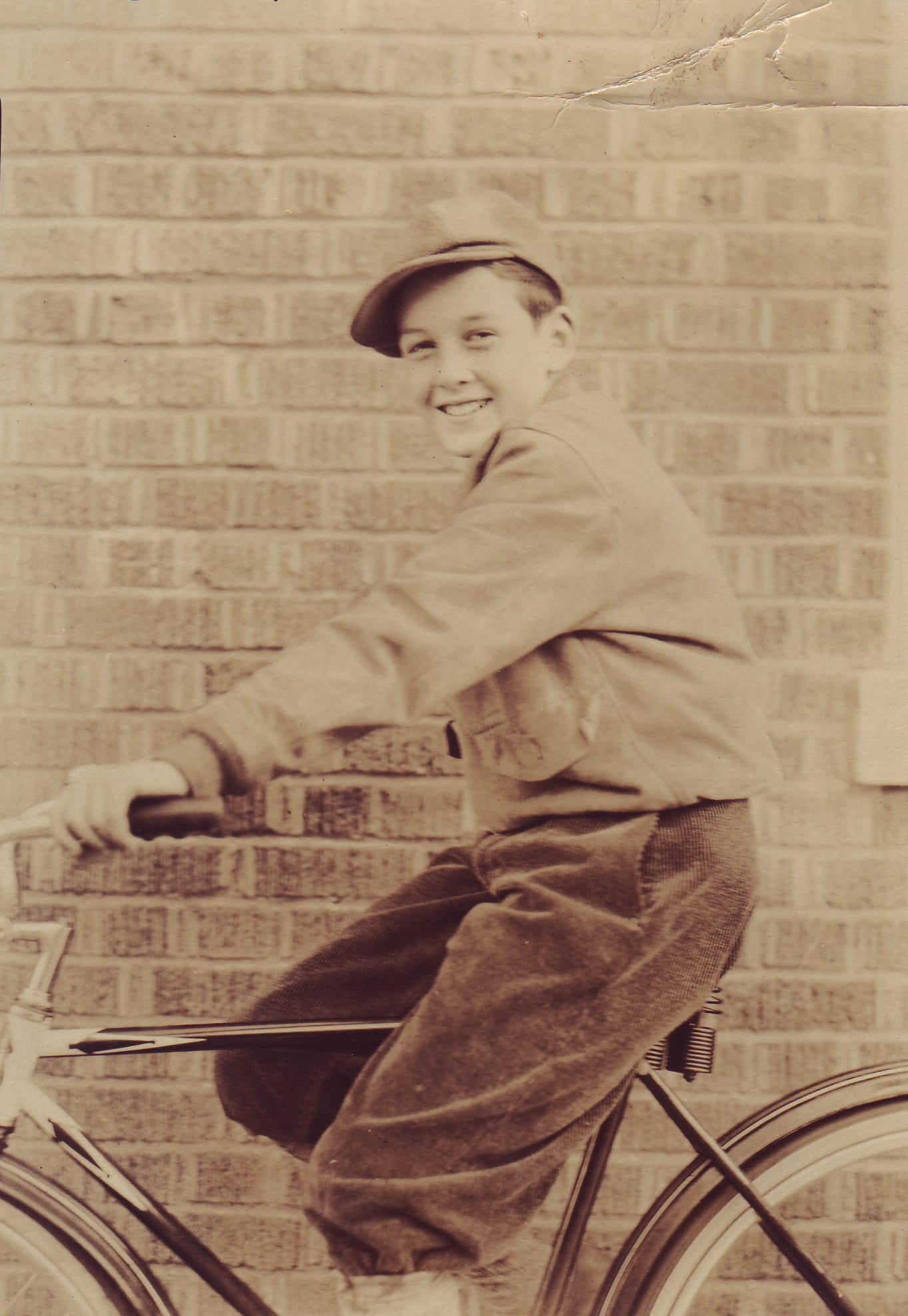 סטן לי כנער (צילום: Courtesy of the Stan Lee Papers, Box #177,American Heritage Center, University of Wyoming)