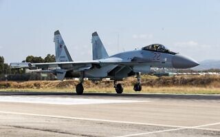 מטוס קרב רוסי סוחוי Su-35 (צילום: AP Photo/Alexander Zemlianichenko) מטוס קרב רוסי סוחוי Su-35 (צילום: AP Photo/Alexander Zemlianichenko)