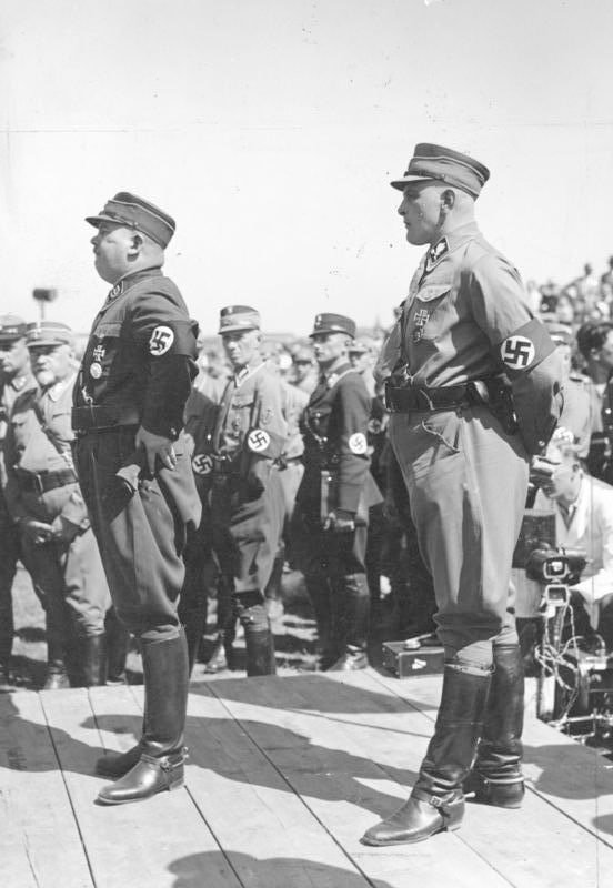 מפקד האס-אה ארנסט רהם (משמאל) וסגנו אדמונד היינס (מימין) (צילום: Bundsearchiv Bild)