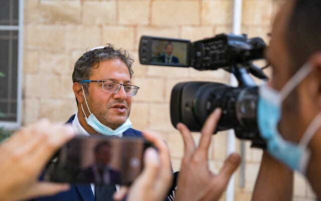 איתמר בן-גביר בבית המשפט השלום בירושלים, 21 בספטמבר 2021 (צילום: אוליבייה פיטוסי/פלאש90)