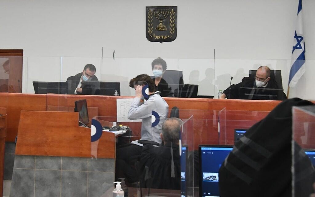 שופטי ההרכב במשפטו של בנימין נתניהו, בית המשפט המחוזי בירושלים, 8 בפברואר 2021 (צילום: ראובן קסטרו/פול)