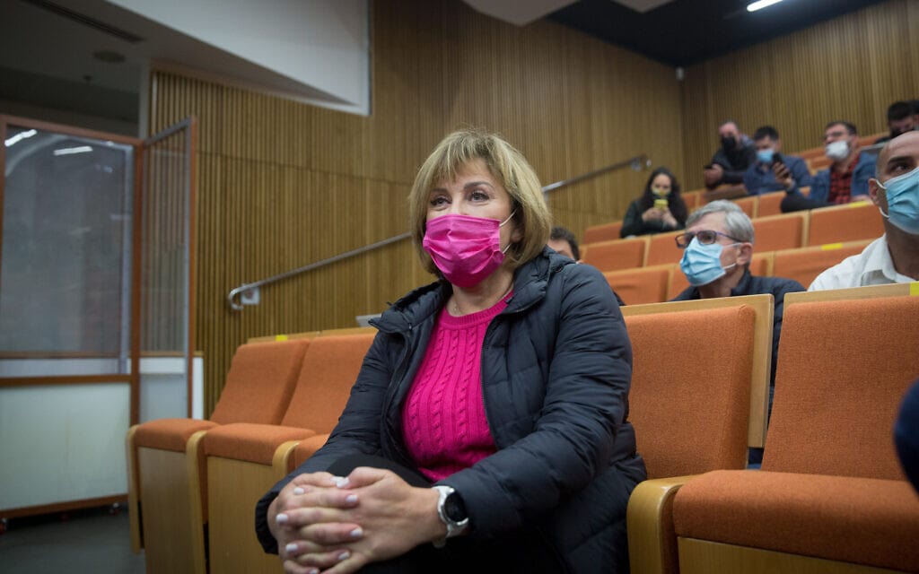 חברת הכנסת לשעבר פאינה קירשנבאום בבית המשפט המחוזי בתל אביב, 25 במרץ 2021 (צילום: מרים אלסטר, פלאש 90) חברת הכנסת לשעבר פאינה קירשנבאום בבית המשפט המחוזי בתל אביב, 25 במרץ 2021 (צילום: מרים אלסטר, פלאש 90)