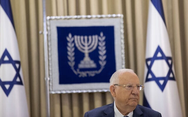 נשיא המדינה ראובן (רובי) ריבלין בבית הנשיא בירושלים, 5 באפריל 2021 (צילום: יונתן זינדל, פלאש 90)