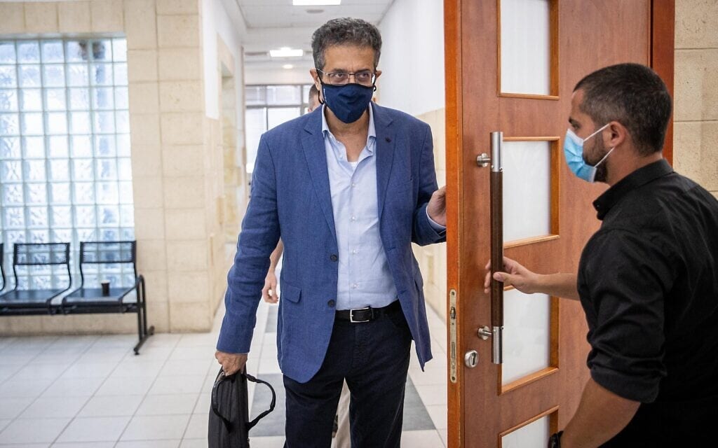 אילן ישועה בבית המשפט המחוזי בירושלים, 20 באפריל 2021 (צילום: יונתן זינדל, פלאש 90) אילן ישועה בבית המשפט המחוזי בירושלים, 20 באפריל 2021 (צילום: יונתן זינדל, פלאש 90)