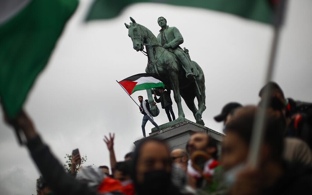 הפגנה נגד ישראל בבריסל, בלגיה, 15 במאי 2021 (צילום: AP Photo/Francisco Seco)