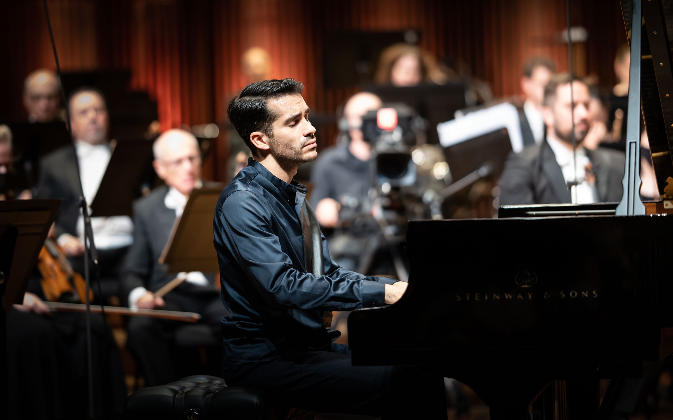 חואן פרז פלוריסטן מנגן בתחרות רובינשטיין לפסנתר בישראל, מאי 2021