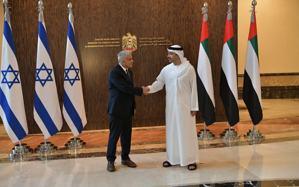 שר החוץ יאיר לפיד פוגש את עבדאללה בן זאיד אל נהיאן באבו דאבי, 30 ביוני 2021 (צילום: שלומי אמסלם, לע"מ)