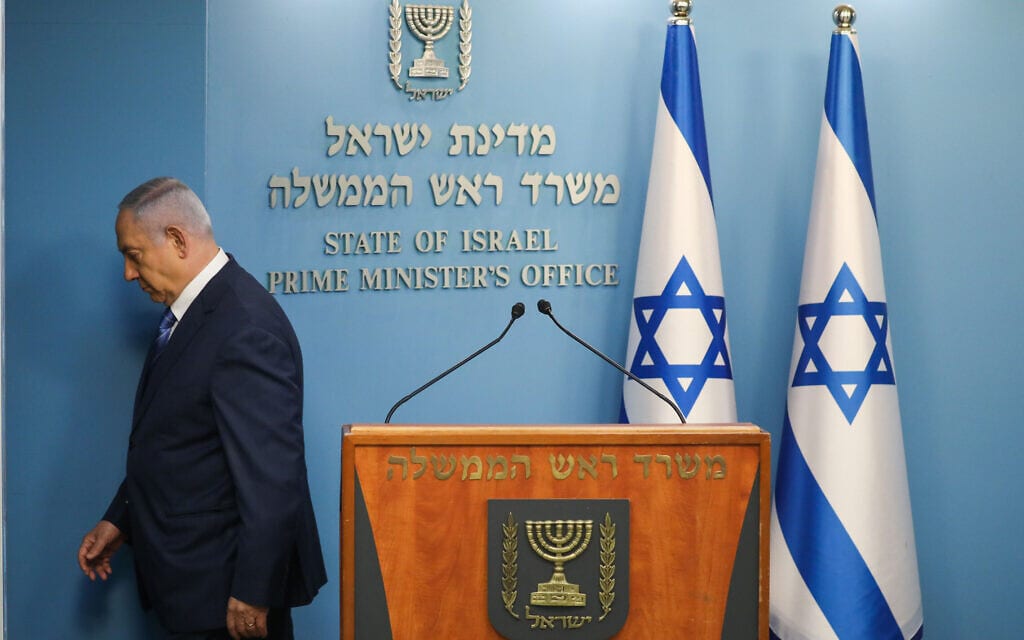 בנימין נתניהו במשרד ראש הממשלה בירושלים, 25 במרץ 2020 (צילום: אוליבייה פיטוסי, פלאש 90)