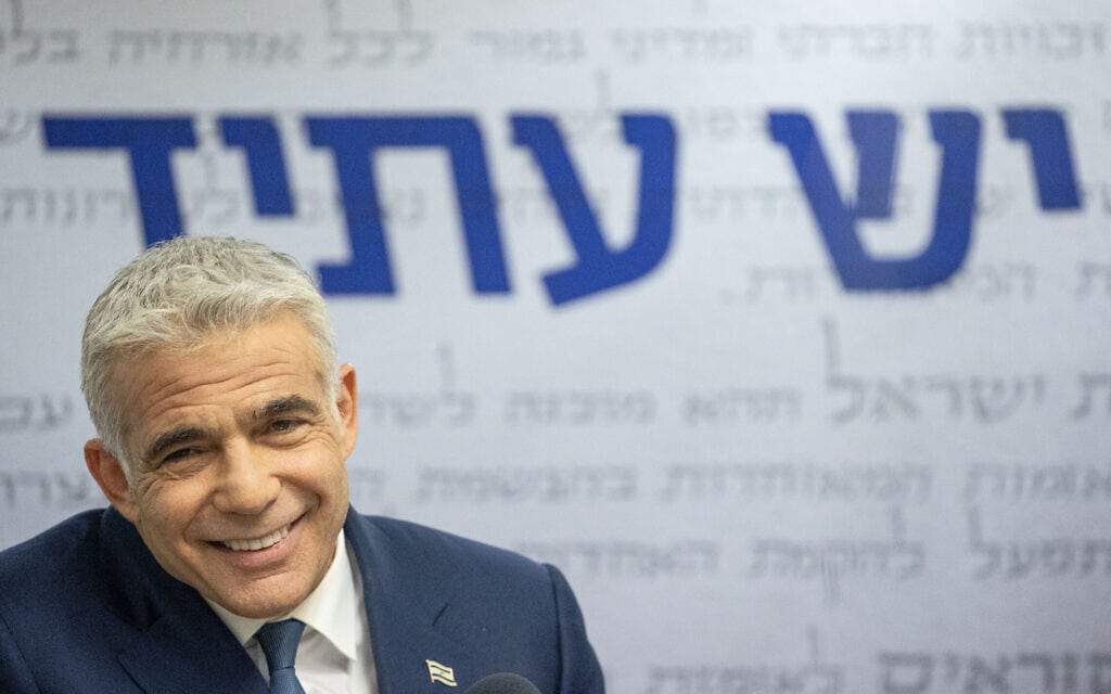 יאיר לפיד בישיבת סיעת יש עתיד בכנסת, 31 במאי 2021 (צילום: יונתן זינדל/פלאש90) יאיר לפיד בישיבת סיעת יש עתיד בכנסת, 31 במאי 2021 (צילום: יונתן זינדל/פלאש90)