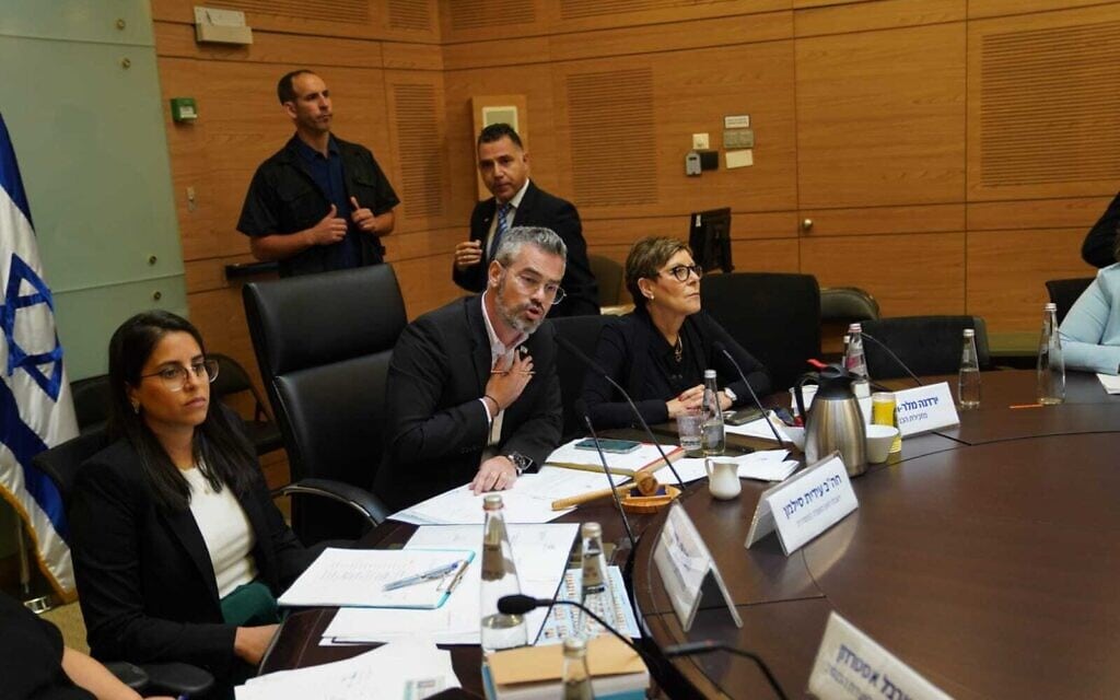 בועז טופורובסקי מנהל את הוועדה המסדרת (16.5.2021) (צילום: דני שם טוב, דוברות הכנסת) בועז טופורובסקי מנהל את הוועדה המסדרת (16.5.2021) (צילום: דני שם טוב, דוברות הכנסת)
