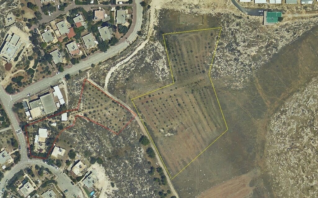 הקרקע של שמעון ריקלין באזור שער בנימין (צילום: דרור אטקס, כרם נבות)