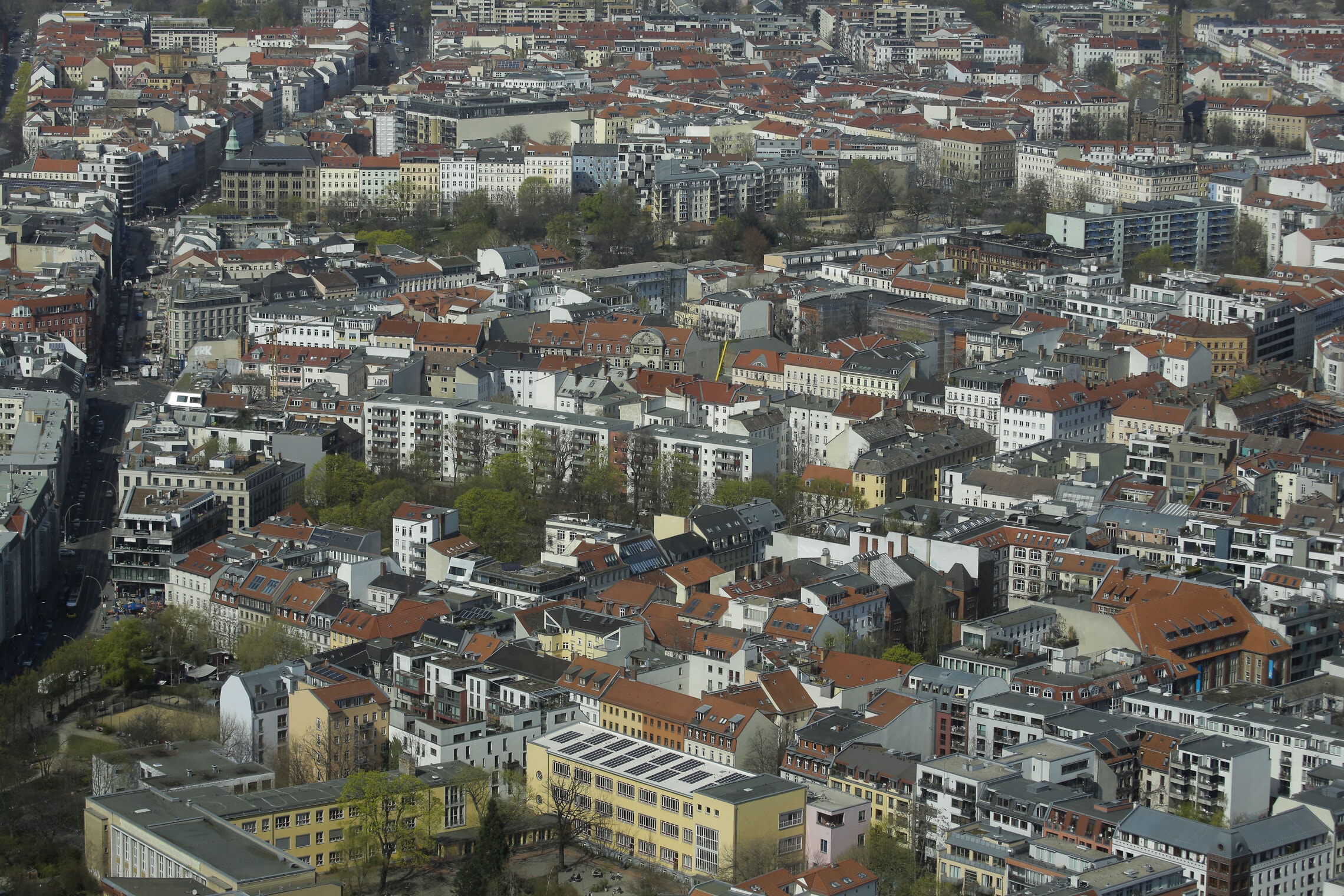 רובע המיטה בברלין. תושבי העיר דורשים להלאים מאות אלפי דירות (צילום: AP Photo/Markus Schreiber)