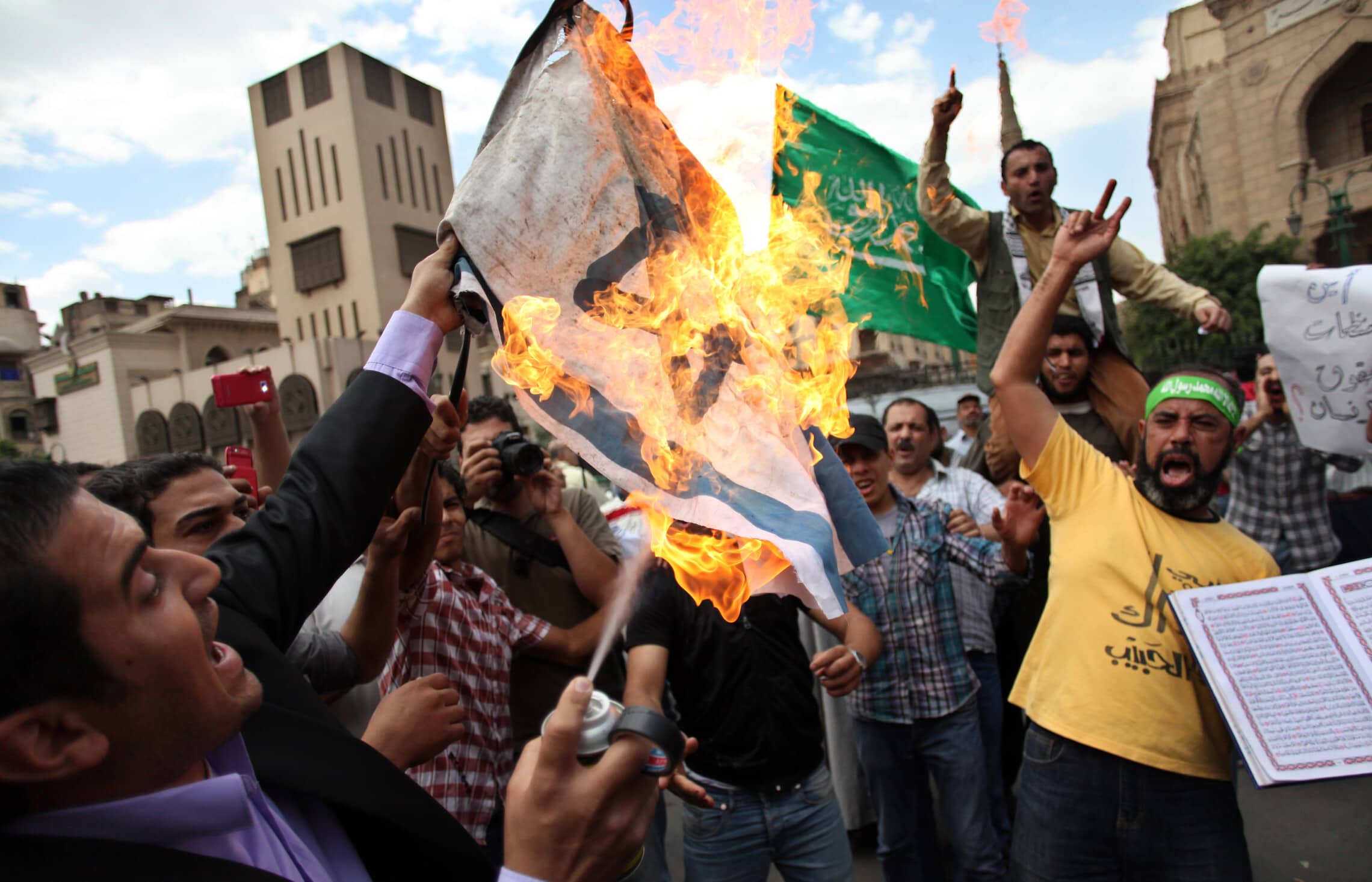 הפגנה נגד ישראל שארגנו האחים המוסלמים במצרים, מאי 2013 (צילום: AP Photo/Khalil Hamra)
