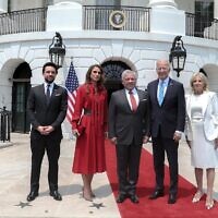 מימין: ג'יל ביידן, ג'ו ביידן, המלך עבדאללה, המלכה ראניה והנסיך חוסיין, 19 ביולי 2021 (צילום: ארמון מלך ירדן)
