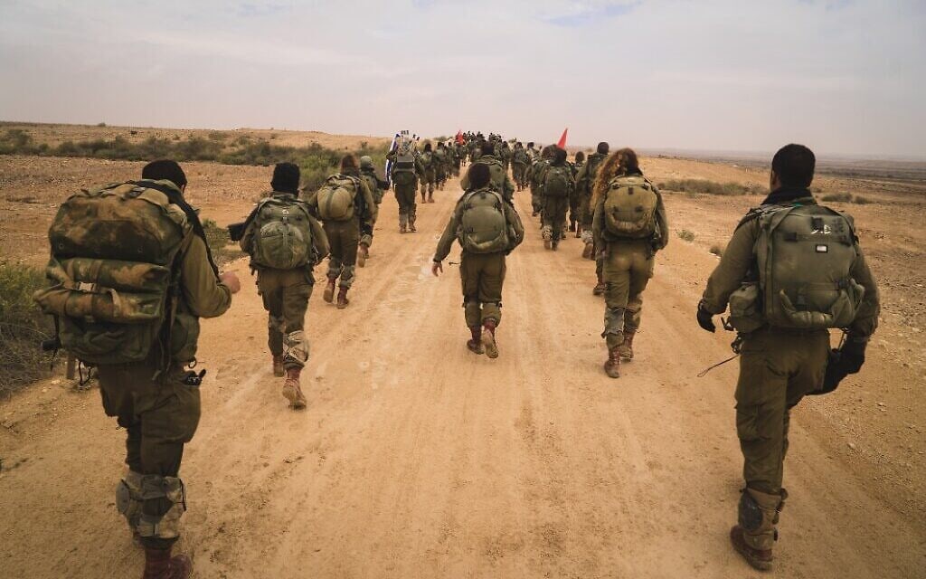 מסע כומתה של לוחמות ולוחמי גדוד קרקל, אוגוסט 2015 (צילום: דובר צה"ל)