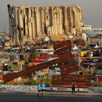 שנה אחרי הפיצוץ בנמל ביירות, 4 באוגוסט 2021 (צילום: AP Photo/Hussein Malla)