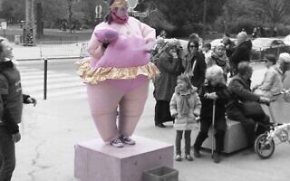 מיצב (צילום: ארז ברזוליק) מיצב (צילום: ארז ברזוליק)