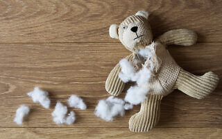 התעללות בילדים. אילוסטרציה (צילום: iStock) התעללות בילדים. אילוסטרציה (צילום: iStock)