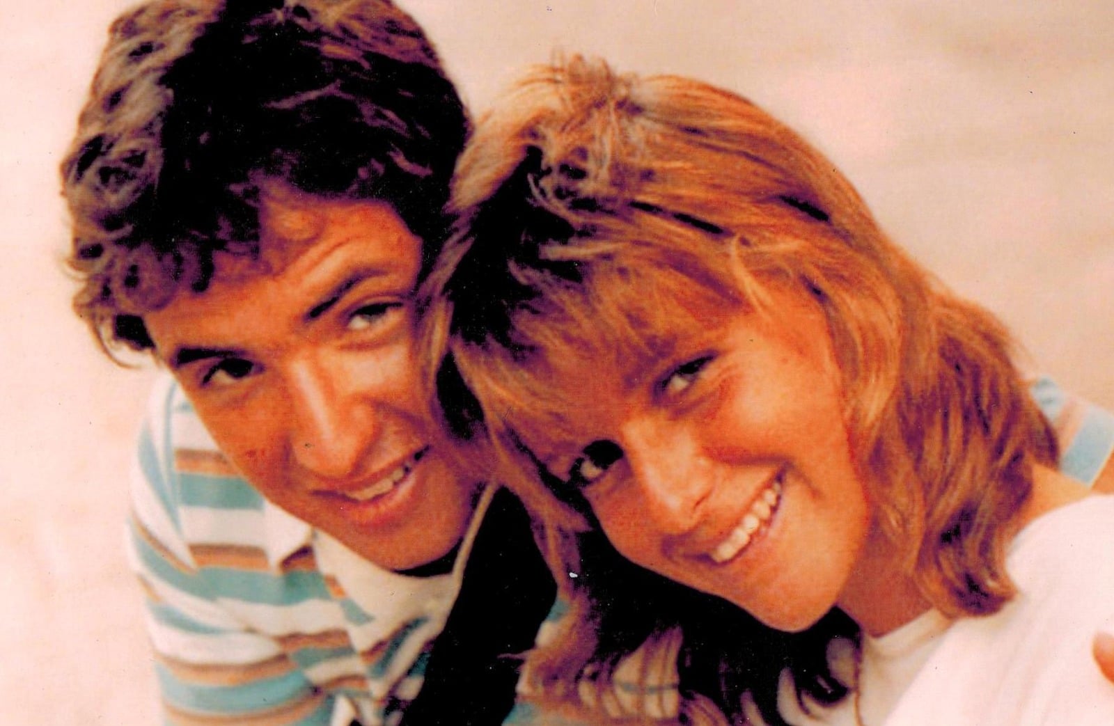 דן פרי ואשתו איריס בתמונה משנות השמונים (צילום: באדיבות הזוג פרי)