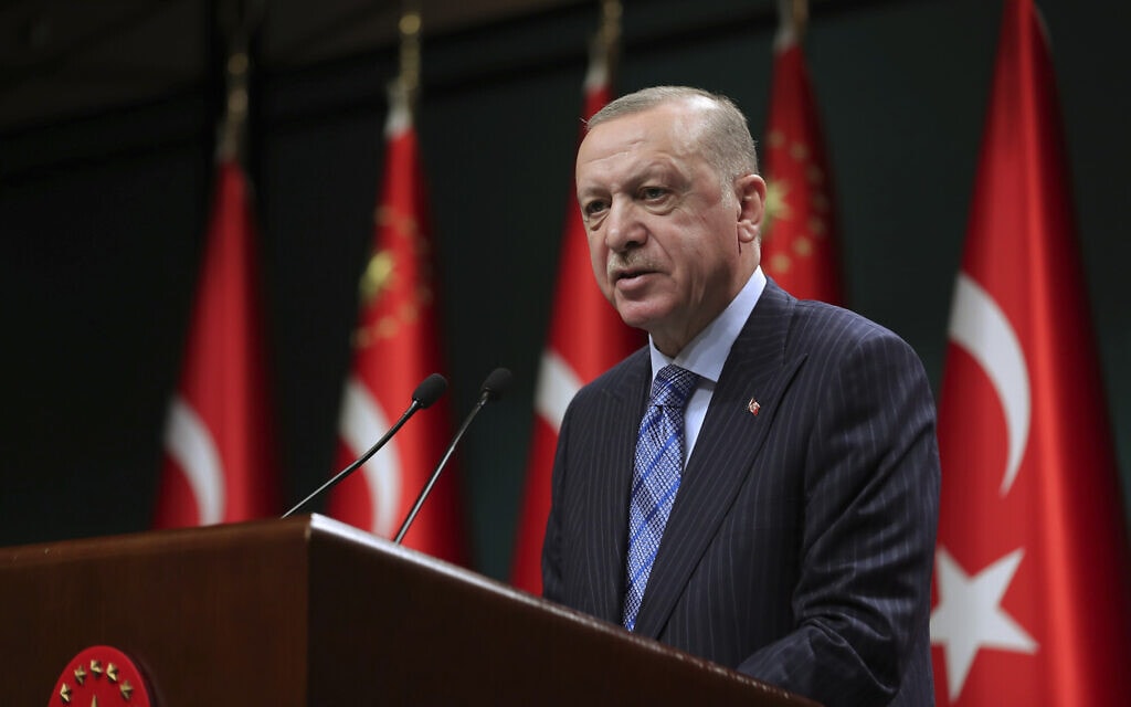 נשיא טורקיה רג&#039;פ טאיפ ארדואן באנקרה, 17 במאי 2021 (צילום: Mustafa Kamaci/Turkish Presidency via AP)