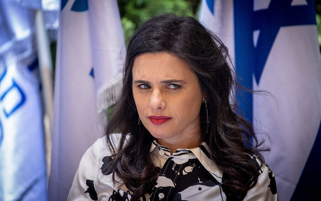איילת שקד במשרד הפנים בירושלים, 14 ביוני 2021 (צילום: יונתן זינדל, פלאש 90)