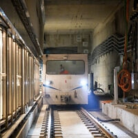 עבודות על תחנת הרכבת הקלה באלנבי, תל אביב, יולי 2021 (צילום: יוסי זליגר/פלאש90)